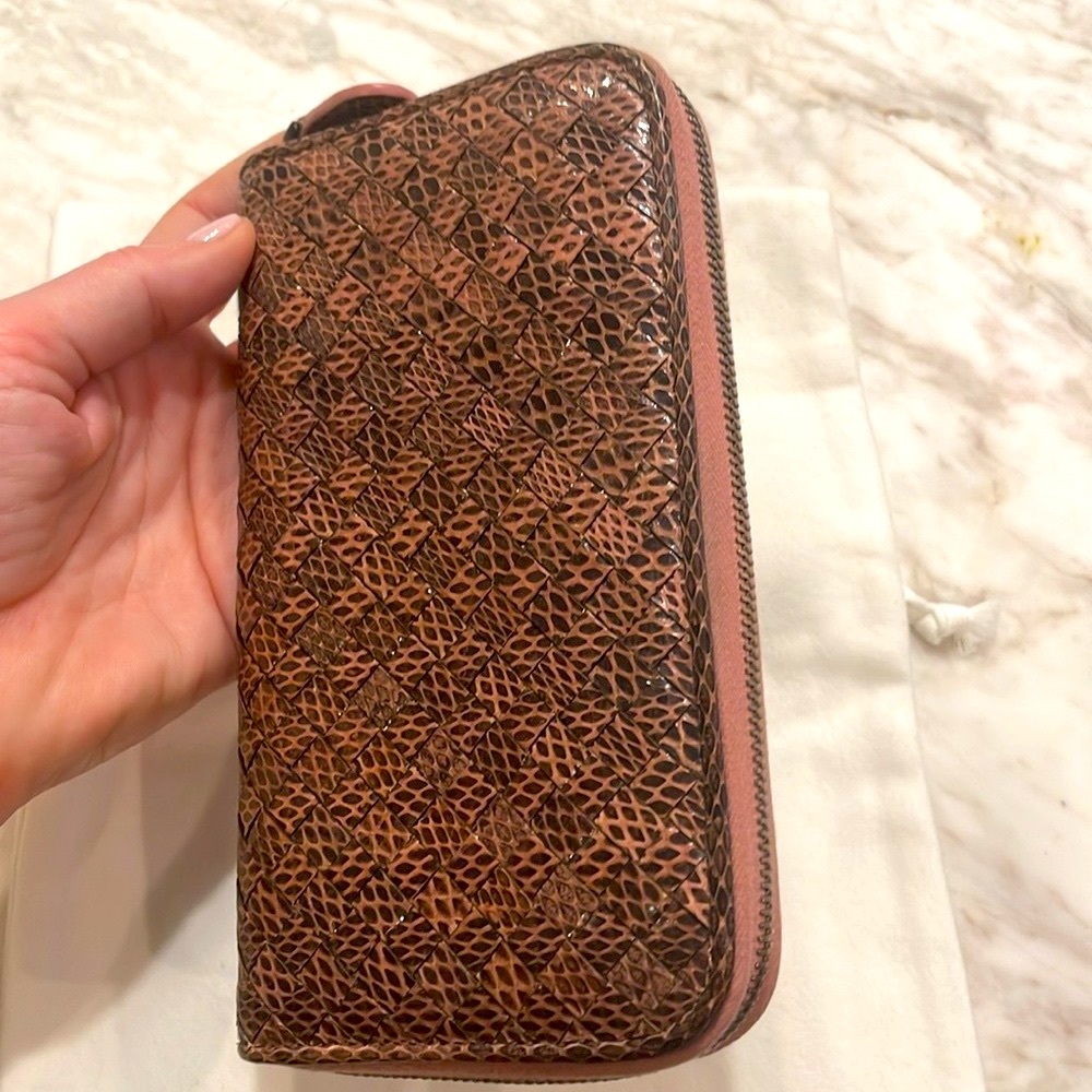 Euc Bottega Venetta Python Zipper Wallet With Coa - image 1